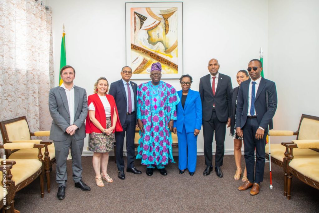 Coopération interparlementaire : Des députés français au Cabinet du Président VLAVONOU