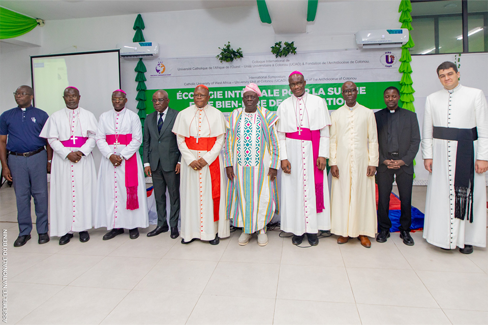 Écologie intégrale : Le PAN Louis G. VLAVONOU prend part au colloque international de Cotonou