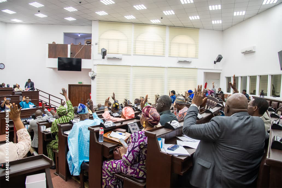 Industrie du cinéma et prise en charge des infections au VIH et au Sida : L&rsquo;Assemblée nationale dote l&rsquo;arsenal juridique du Bénin de deux importantes lois