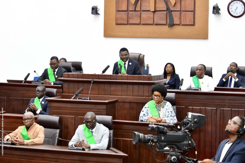 Assemblée nationale : Joseph Fifamè DJOGBÉNOU élu président de la 10ᵉ législature